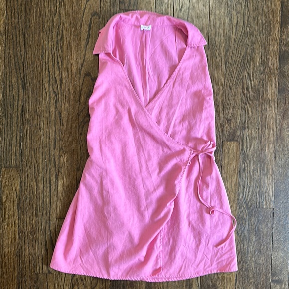Le Lis Dresses & Skirts - Le Lis Barbie Wrap Dress L